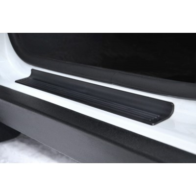 Накладки в проём передних дверей (чёрное тиснение) (ABS) RENAULT DUSTER 2012 - 2020